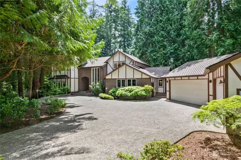 13715 NE 36th Pl, Bellevue, WA 98005