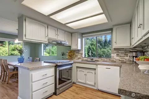3111 Wave Dr, Everett, WA 98203 photo 7