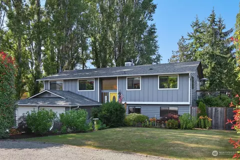 3111 Wave Dr, Everett, WA 98203