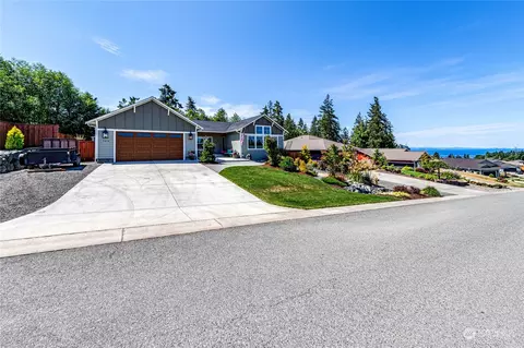 1313 Morning Ct, Port Angeles, WA 98362