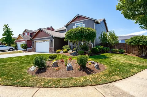 106 Goldmyer Dr, Chehalis, WA 98532