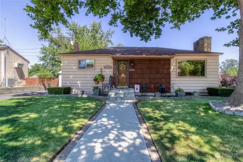 1039 Davis St, Milton Freewater, OR 97862