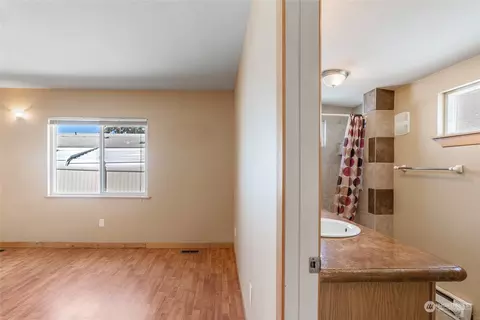 124 E Gibson Ave, Chelan, WA 98816 photo 10