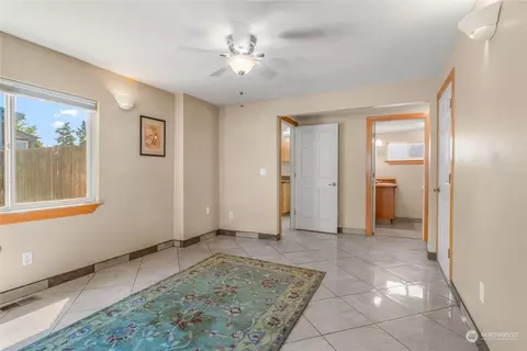 124 E Gibson Ave, Chelan, WA 98816 photo 4