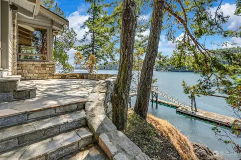 498 Davison Head Dr, Friday Harbor, WA 98250