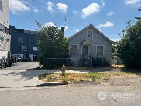5232 33rd Ave S, Seattle, WA 98118