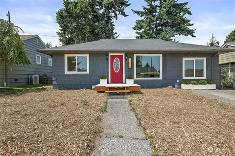 9355 31st Pl SW, Seattle, WA 98126