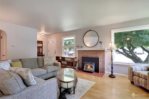 306 Alder Ave, Sumner, WA 98390 photo 5