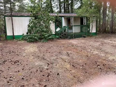 10 Silver Ln S, Hoodsport, WA 98548