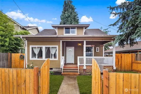 1608 E Pioneer, Puyallup, WA 98372