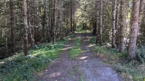 1880 Gardiner Beach Rd, Sequim, WA 98382
