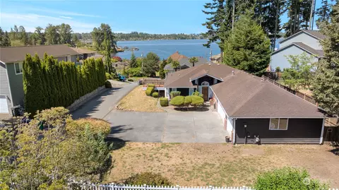 835 E Lakeshore Dr, Lake Stevens, WA 98258