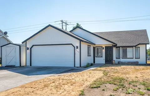1344 S Cougar Dr, Moses Lake, WA 98837