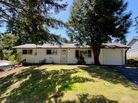 113 SW 304th St, Federal Way, WA 98023