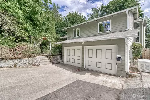 711 NE Pinecrest Dr, Bremerton, WA 98311