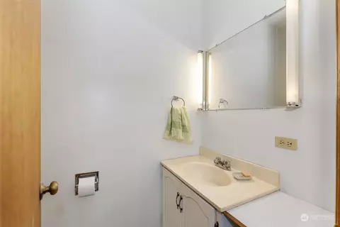 3207 Halverson Ave, Bremerton, WA 98310 photo 25