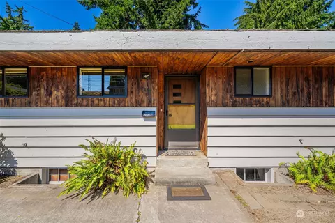 3207 Halverson Ave, Bremerton, WA 98310 photo 5
