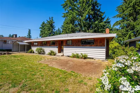 3207 Halverson Ave, Bremerton, WA 98310 photo 2