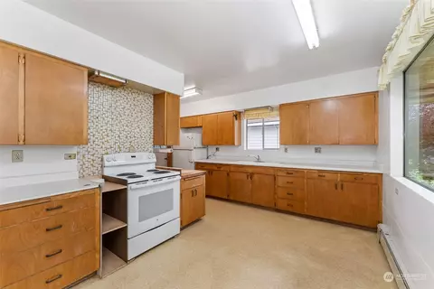 3207 Halverson Ave, Bremerton, WA 98310 photo 7
