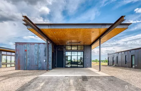 232 NW Rattlesnake Point Rd, Quincy, WA 98848