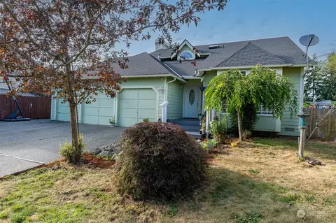 2018 S 302nd Pl, Federal Way, WA 98003