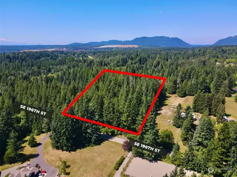 23640 SE 196th St, Maple Valley, WA 98038