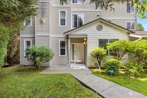 2009 196th St SE #F101, Bothell, WA 98012