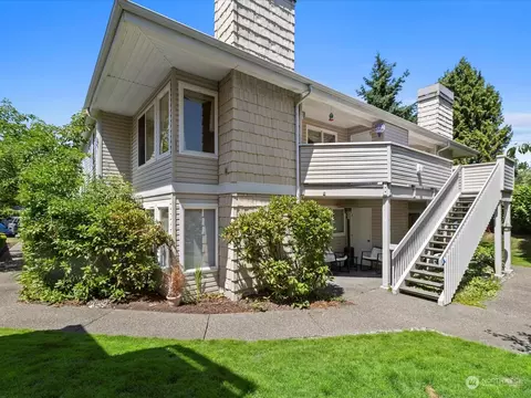 9210 Market Pl #J203, Lake Stevens, WA 98258