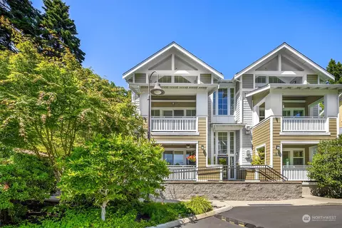 168 Hall Brothers Loop #301, Bainbridge Island, WA 98110