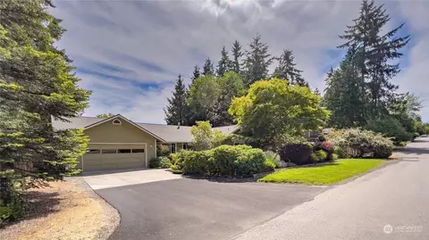 4466 Holcomb St, Port Townsend, WA 98368
