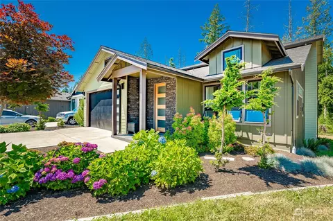 9067 Sea Mist Ln, Blaine, WA 98230