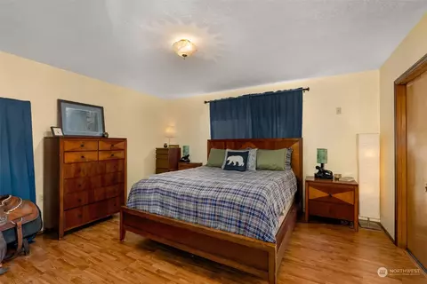 Bedroom - 434 Cispus Rd, Randle, WA 98377 photo 1 of 5