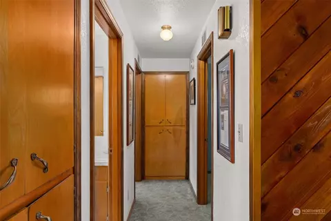 Entry Way - 434 Cispus Rd, Randle, WA 98377 photo 1 of 1