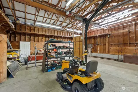 Exterior - 434 Cispus Rd, Randle, WA 98377 photo 6 of 9