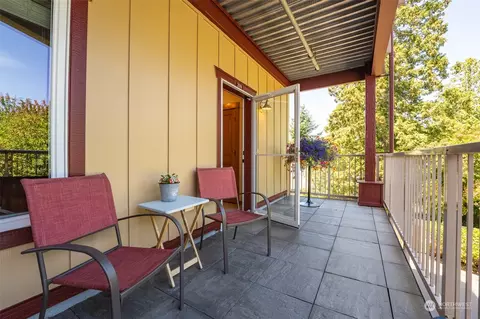 7714 Birch Bay Dr #200, Birch Bay, WA 98230