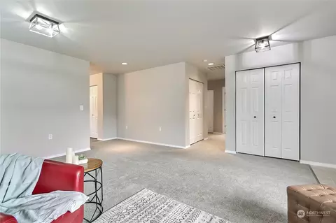 1774 Garfield St, Enumclaw, WA 98022 photo 5