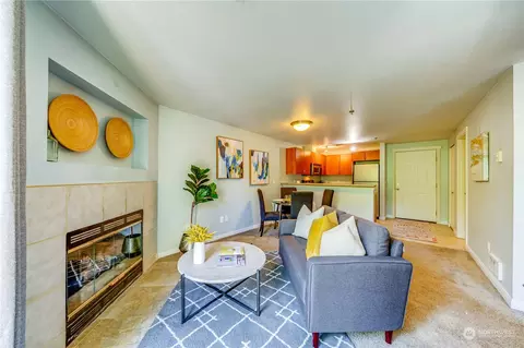 8745 Greenwood Ave N #510, Seattle, WA 98103