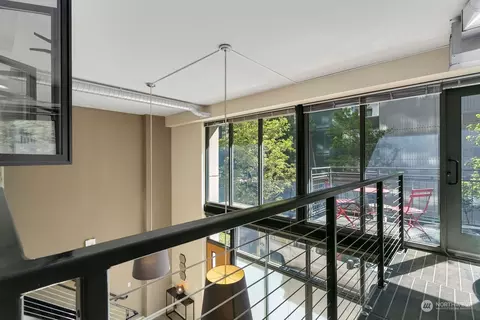 76 Cedar St #102, Seattle, WA 98121 photo 18