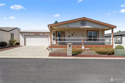1816 Heritage Dr, Wenatchee, WA 98801