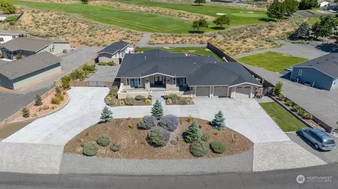 859 Desert Aire Dr SW, Mattawa, WA 99349