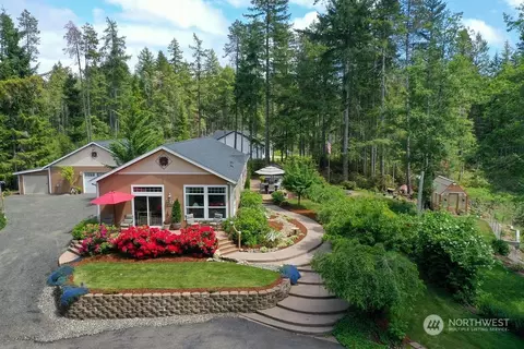 201 NE Sundown Dr, Tahuya, WA 98588