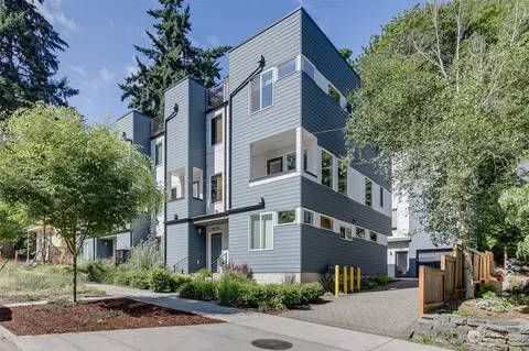2615 3rd Ave W #D, Seattle, WA 98119