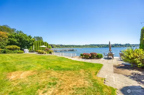 9039 NE Juanita Dr #103, Kirkland, WA 98034