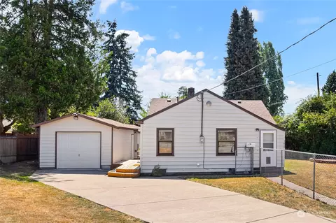 7433 S 116th St, Seattle, WA 98178