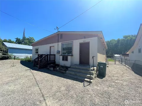963 1st Ave S, Okanogan, WA 98840