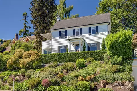 3243 Lakewood Ave S, Seattle, WA 98144