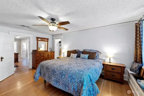 1017 E Smith St, Kent, WA 98030 photo 7