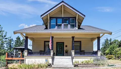 1017 E Smith St, Kent, WA 98030