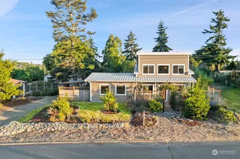 133 35th St, Port Townsend, WA 98368