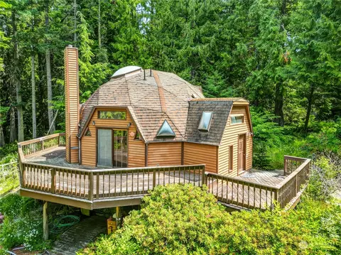 380 Pocket Ln, Port Townsend, WA 98368